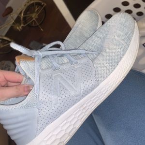 New balance women’s tennis shoes